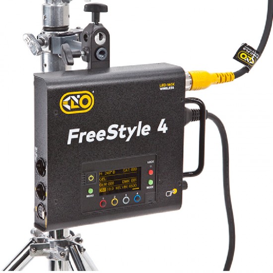 Kino Flo FreeStyle T44 LED DMX Kit 4ft con maleta