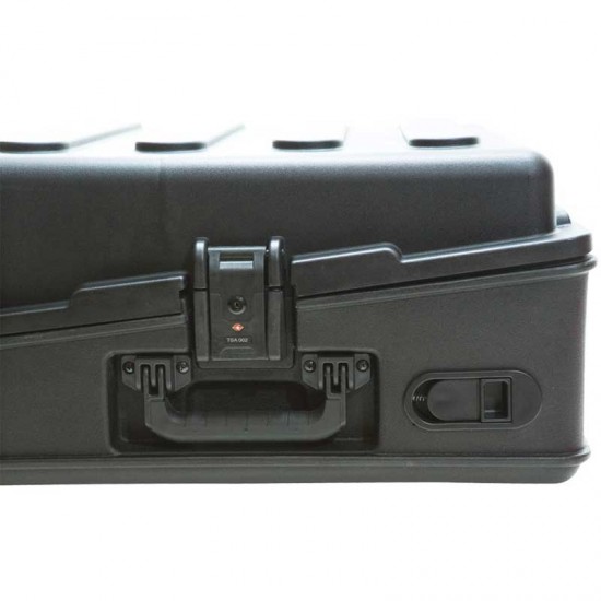 SKB 1SKB-R100 Maleta Roto-Molded Rackeable para consola