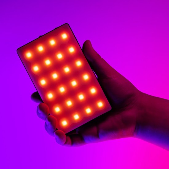 SmallRIG 3808 LED RGB compacta con batería de larga duración